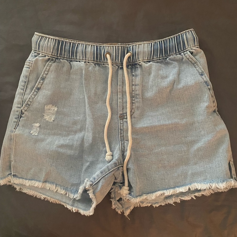 Jean shorts with string waist tie